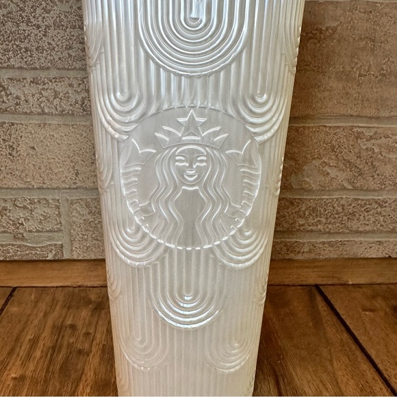Starbucks Spring 2023 White Pearl Opalescent Siren Mermaid 24 oz Cold Cup - Picture 6 of 8